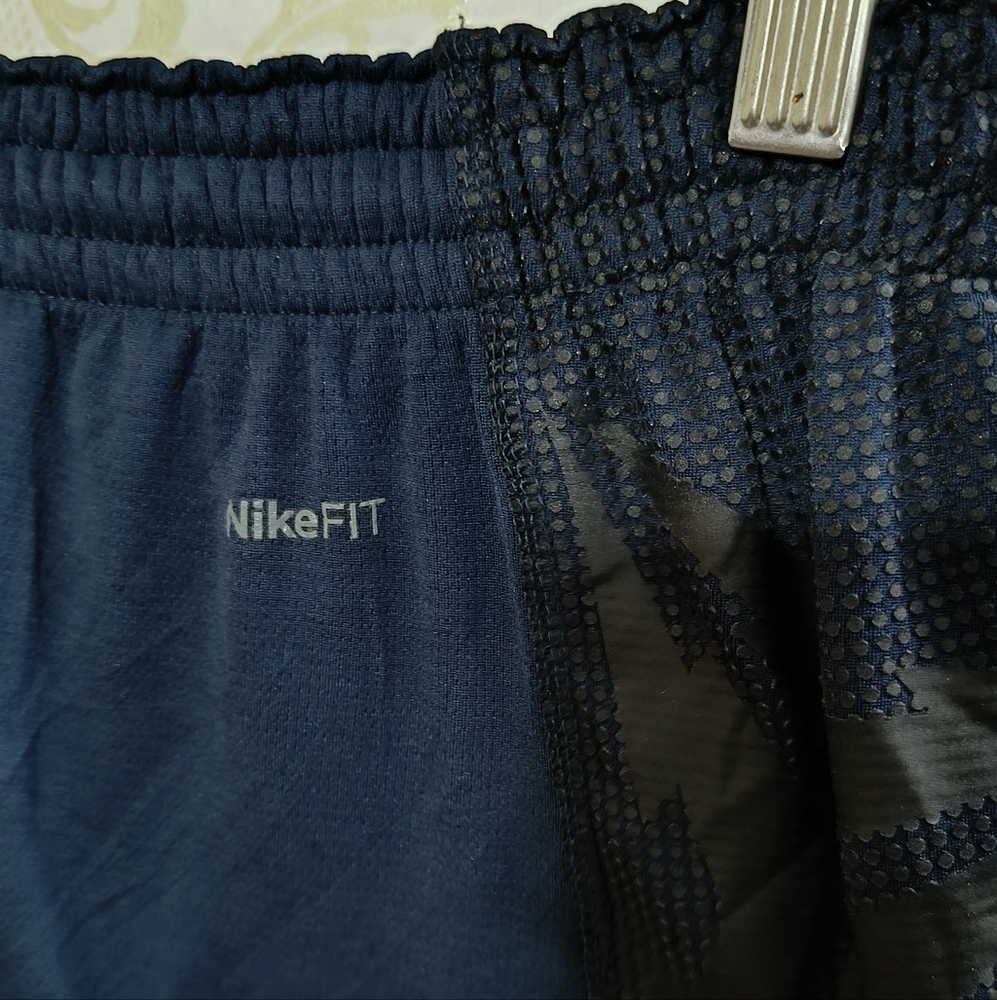 Nike - Picture 5 of 5